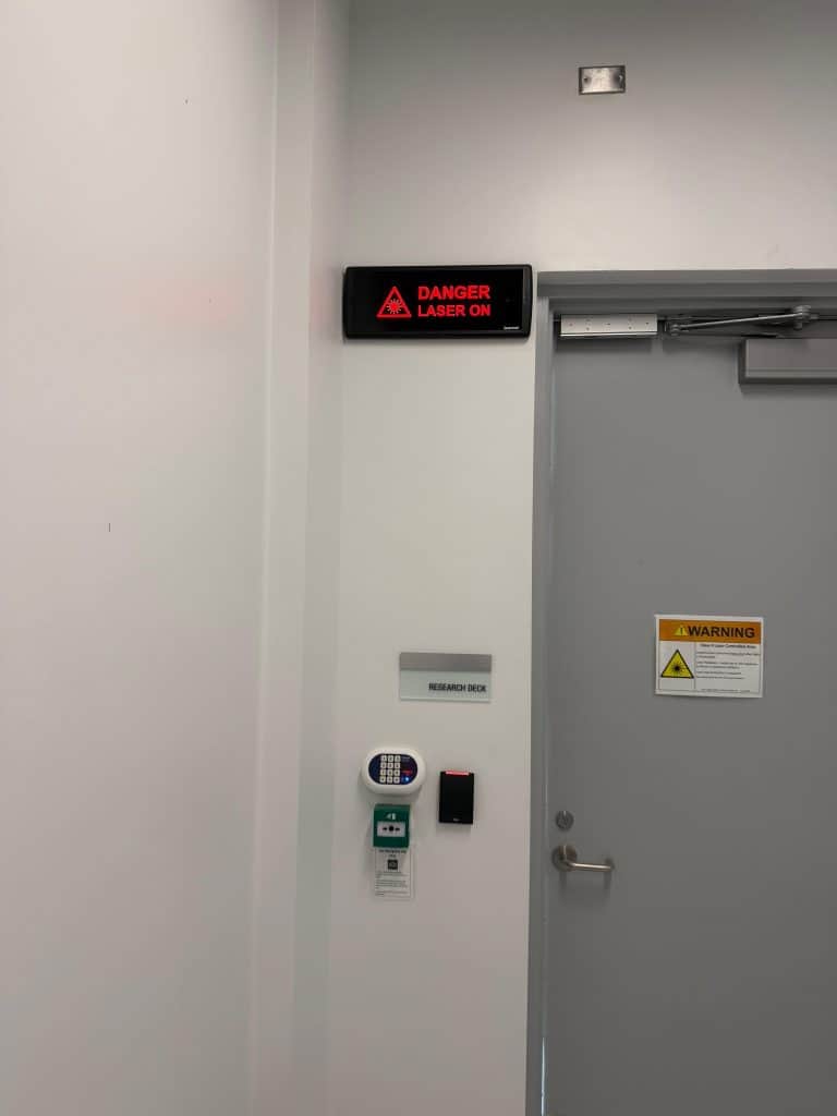 lasermet-nasa-Laser-Sicherheitsschild-Gefahr-Laser-in-Betrieb