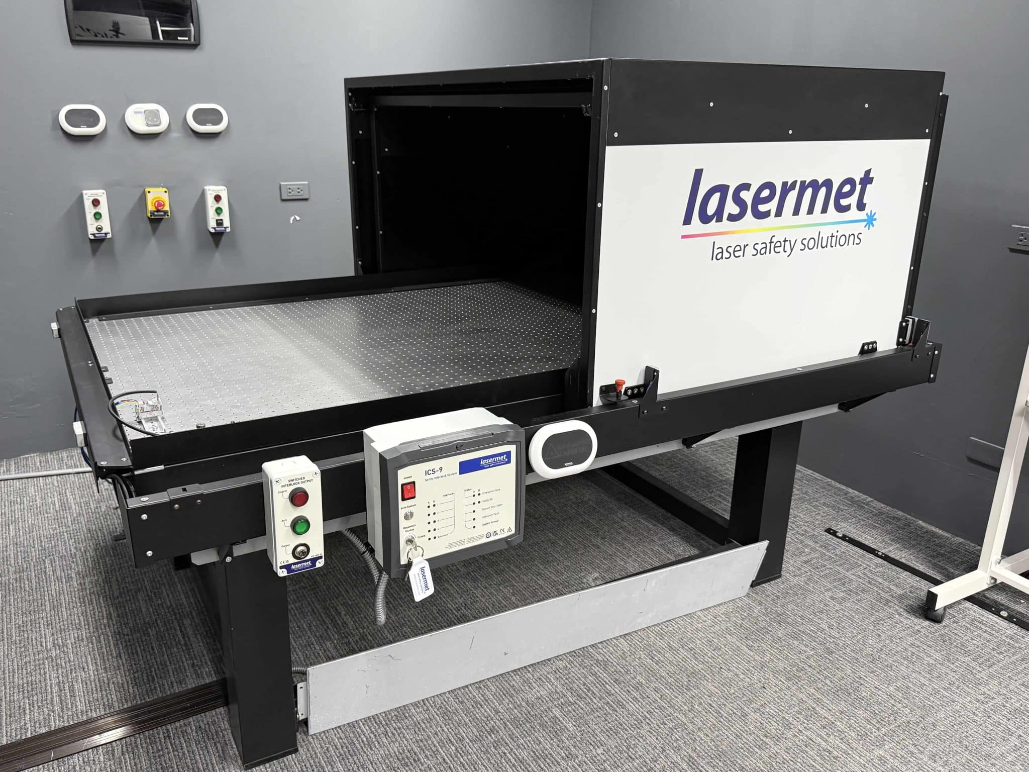 Lasermet Lucas Table Top Open