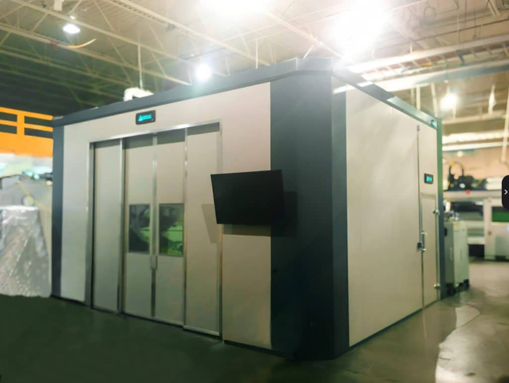 The Laser Castle cabin during installation at Fraunhofer 