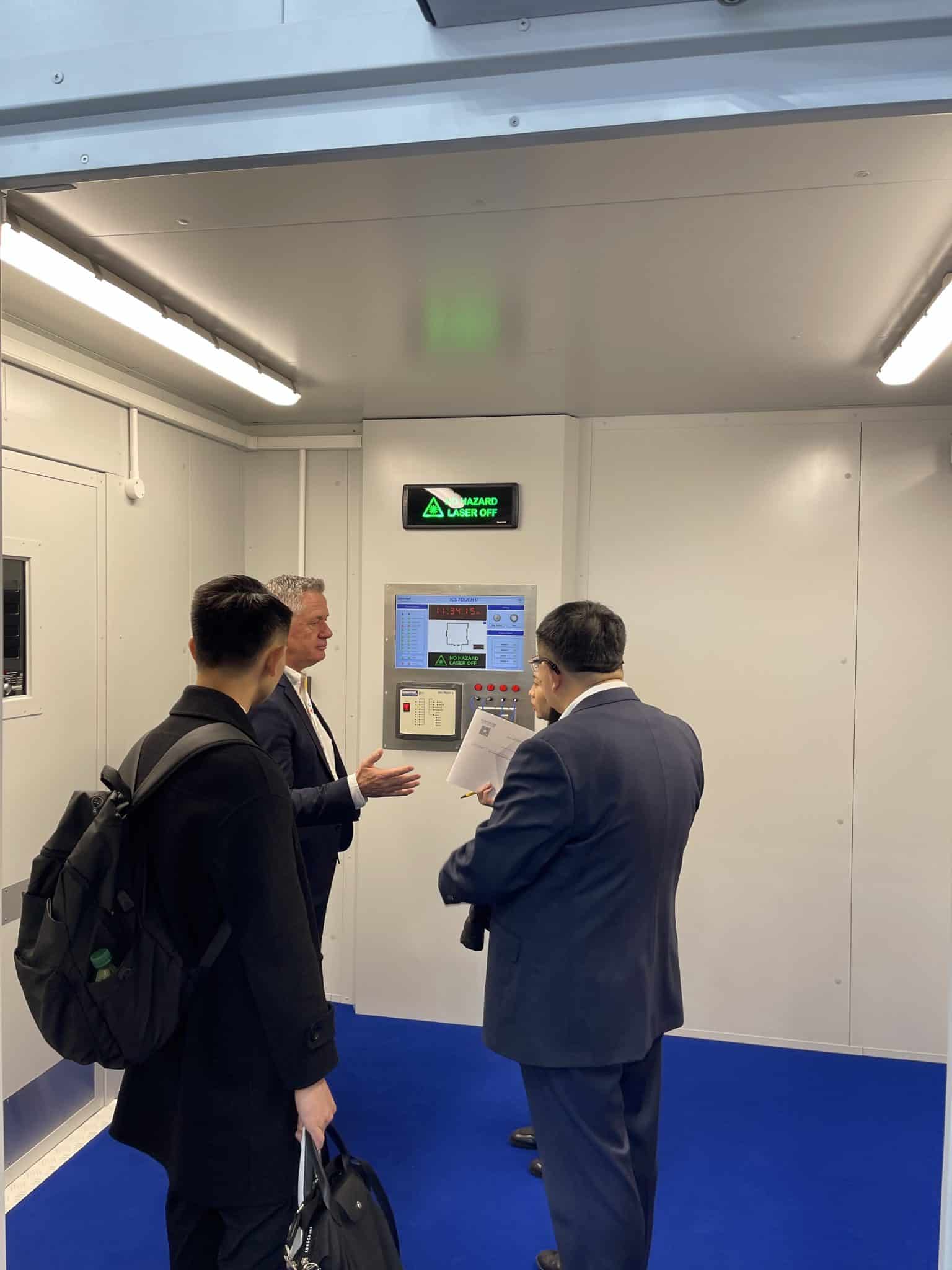 Demo of Lasermet's Interlock System at MEDICA 2025