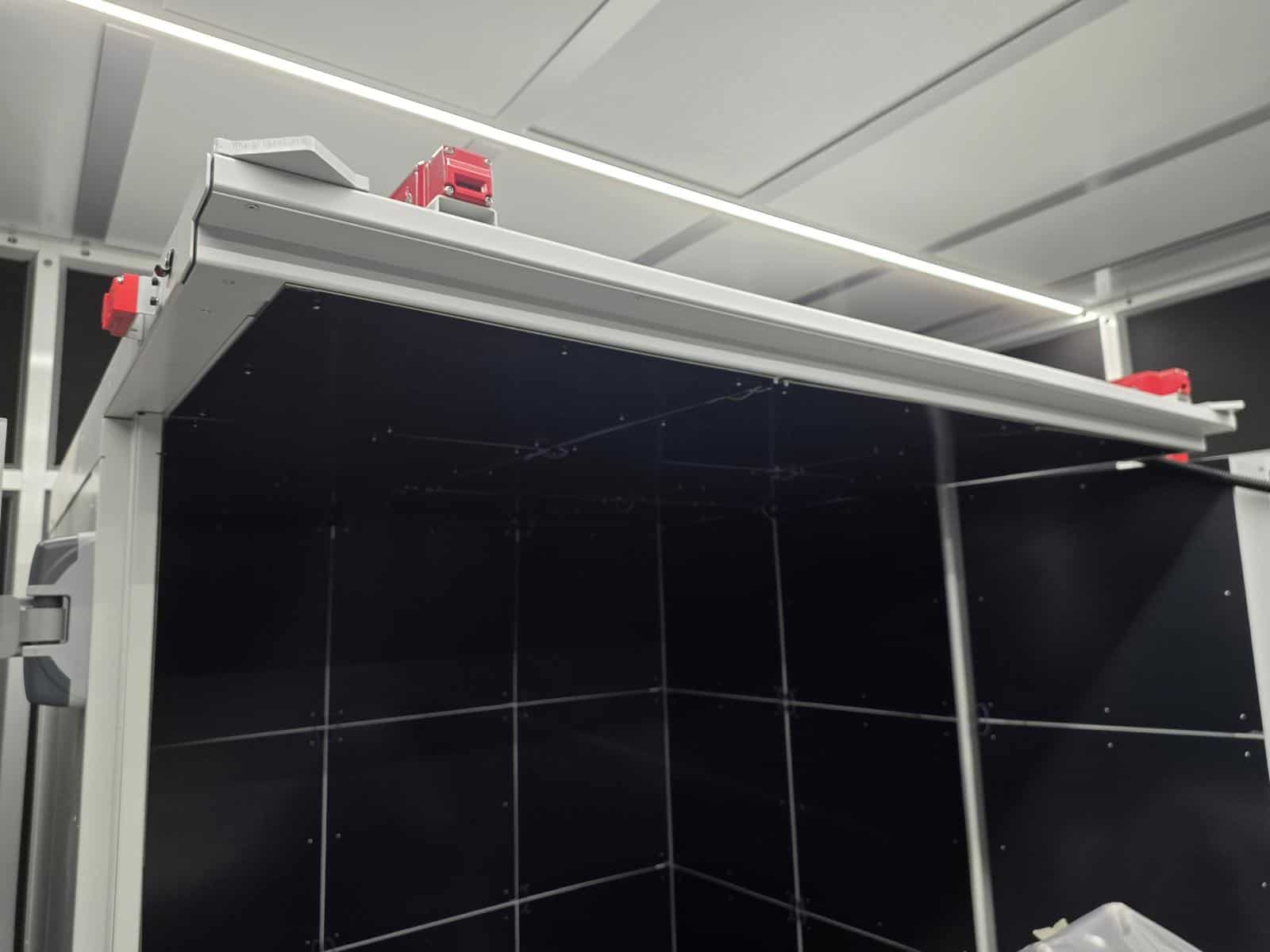 EOS Clamshell 3 by Lasermet Laser Safety Solutions