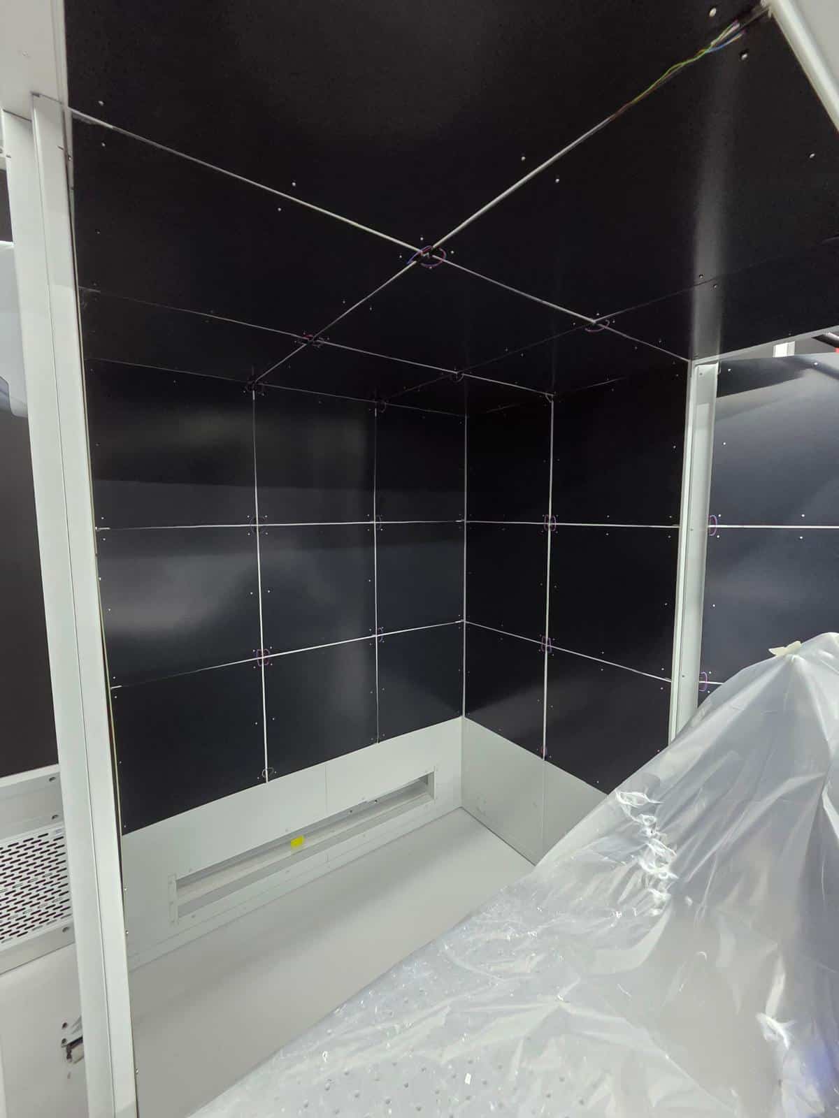 EOS Clamshell 5 by Lasermet Laser Safety Solutions